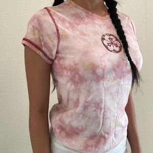 Super cute Hawaiian inspired t shirt